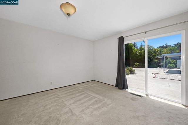 1162 Ridgewood Dr, Concord, CA 94518