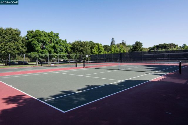 1162 Ridgewood Dr, Concord, CA 94518