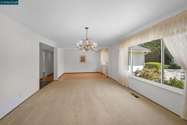 1162 Ridgewood Dr, Concord, CA 94518