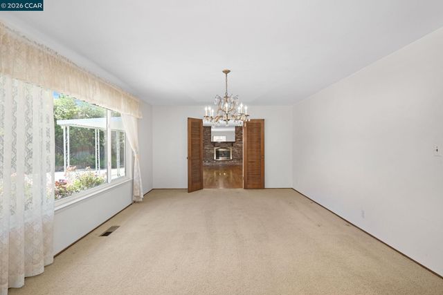 1162 Ridgewood Dr, Concord, CA 94518