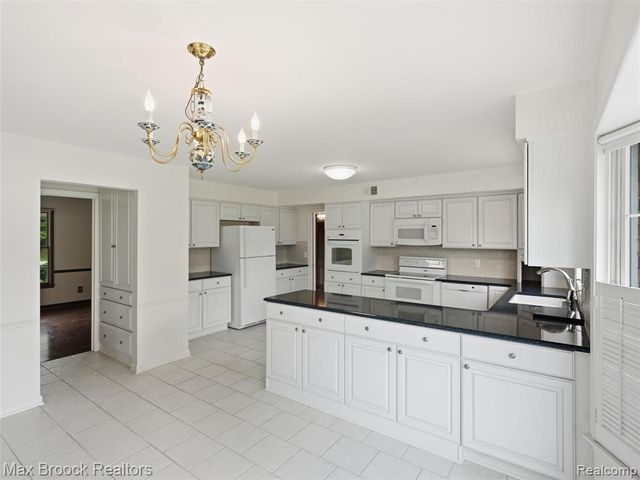 68163 Frampton Drive, Washington, MI 48095