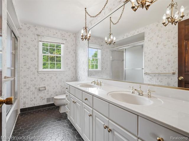 68163 Frampton Drive, Washington, MI 48095