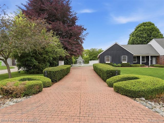 68163 Frampton Drive, Washington, MI 48095