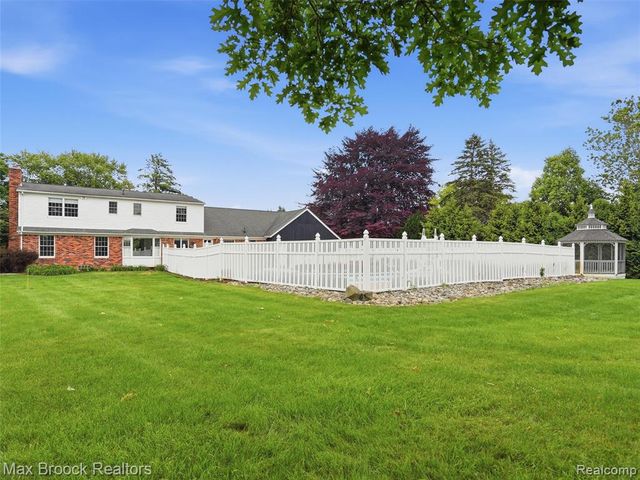 68163 Frampton Drive, Washington, MI 48095