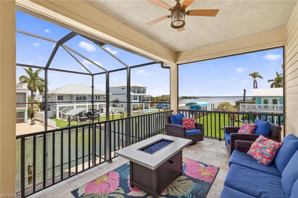 243 Driftwood LN, FORT MYERS BEACH, FL 33931 — photo 2