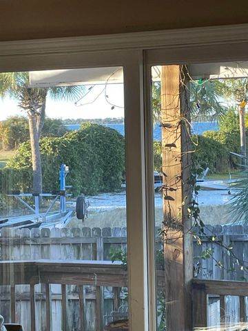 14 Sabine Dr, Pensacola Beach, FL 32561