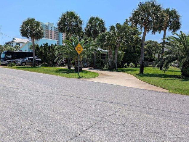 14 Sabine Dr, Pensacola Beach, FL 32561