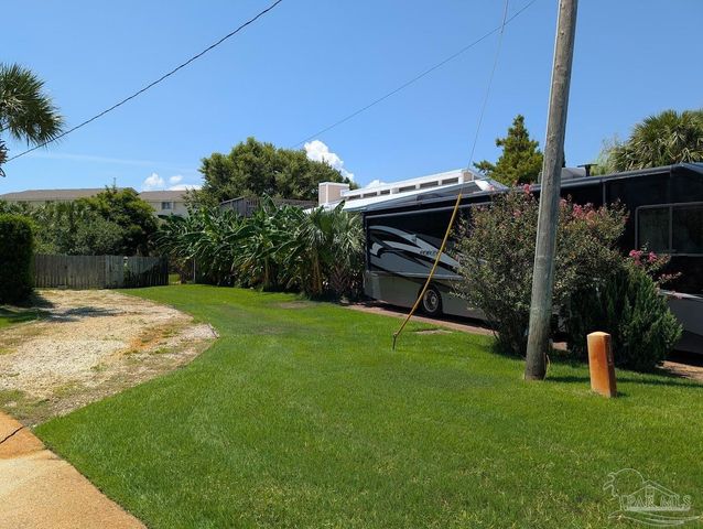 14 Sabine Dr, Pensacola Beach, FL 32561