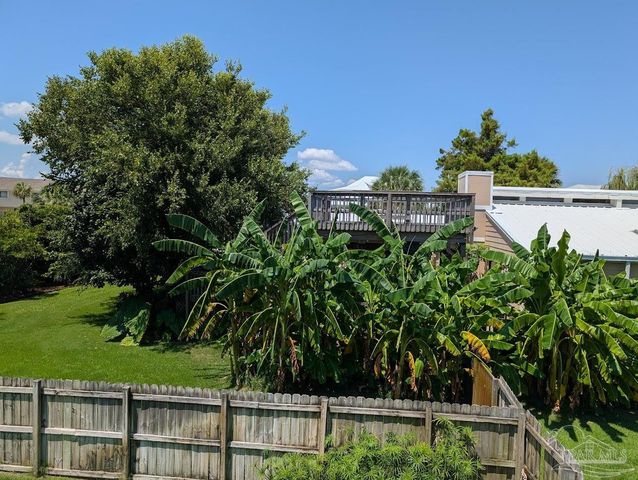 14 Sabine Dr, Pensacola Beach, FL 32561