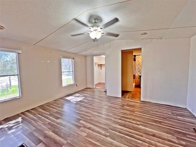 8835 Escondido Street, Alvin, TX 77511