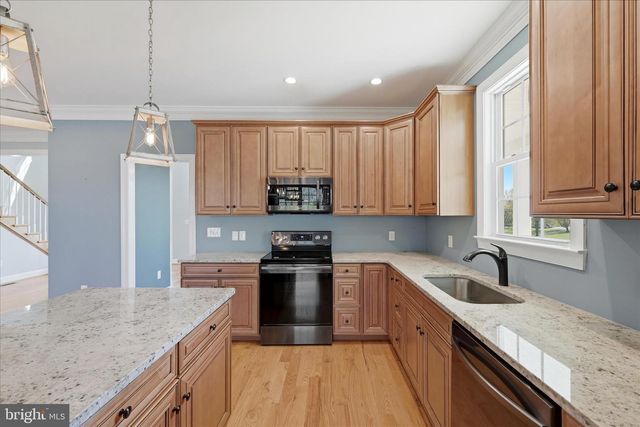 325 DEHAVEN DR, Clear Brook, VA 22624