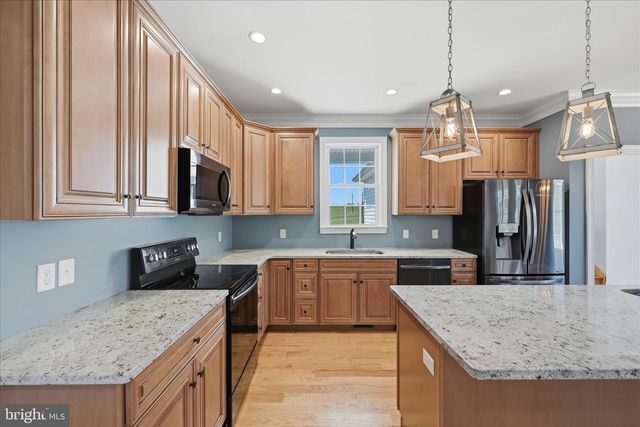 325 DEHAVEN DR, Clear Brook, VA 22624