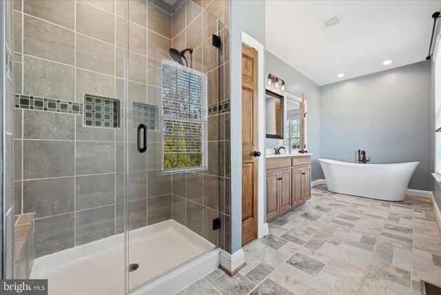 325 DEHAVEN DR, Clear Brook, VA 22624