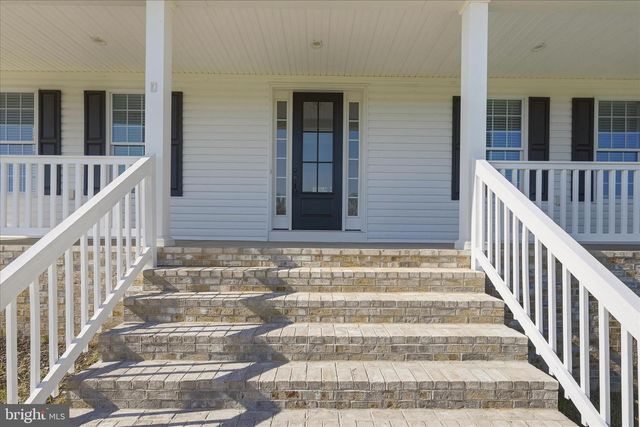 325 DEHAVEN DR, Clear Brook, VA 22624