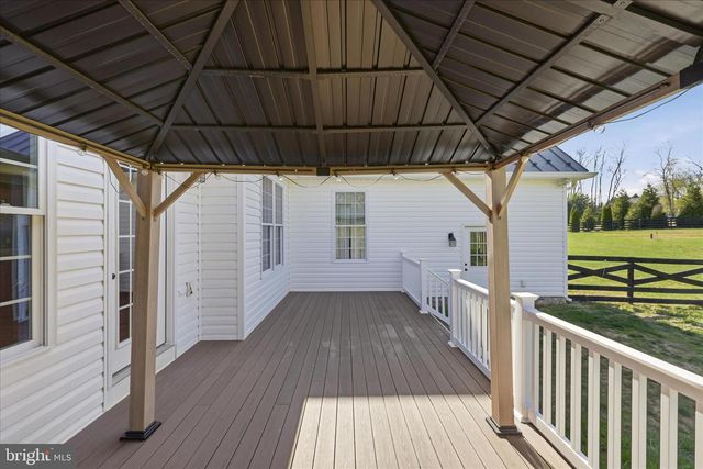325 DEHAVEN DR, Clear Brook, VA 22624