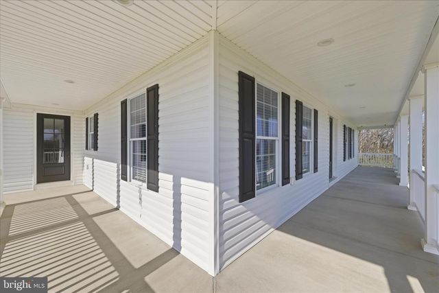 325 DEHAVEN DR, Clear Brook, VA 22624