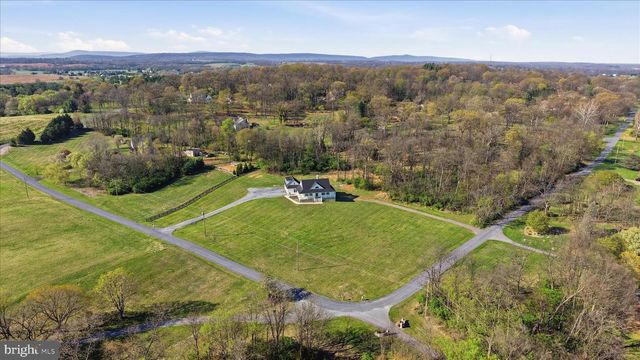 325 DEHAVEN DR, Clear Brook, VA 22624