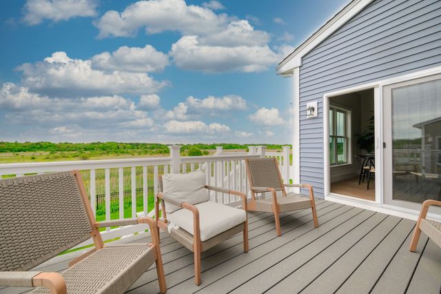 78 Metacomet Road 78, West Bridgewater, MA 02379