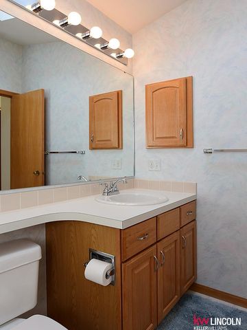 6544 Darlington Court, Lincoln, NE 68510