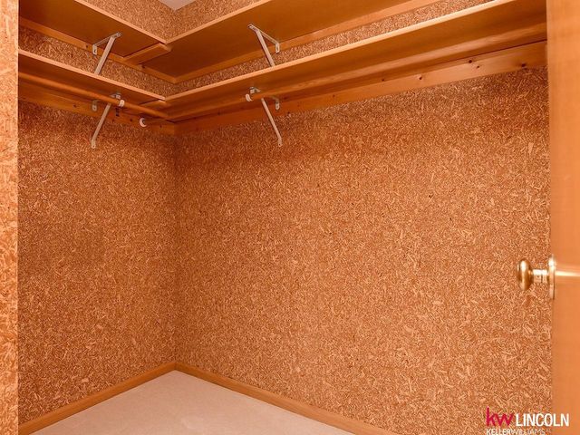 6544 Darlington Court, Lincoln, NE 68510