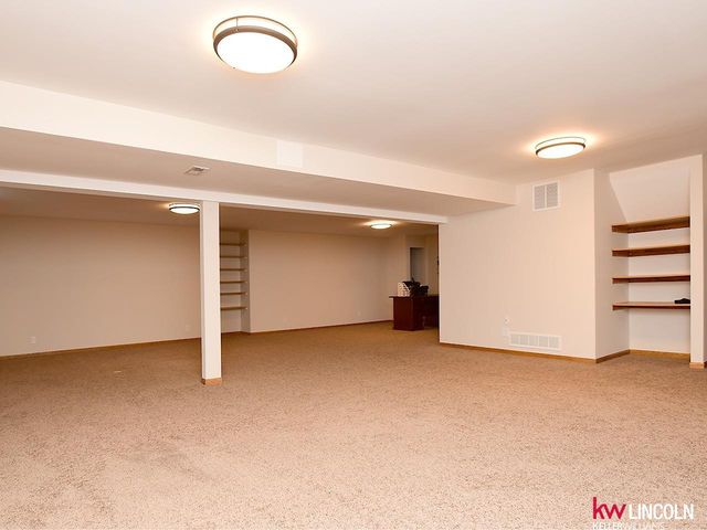 6544 Darlington Court, Lincoln, NE 68510