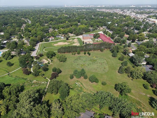 6544 Darlington Court, Lincoln, NE 68510