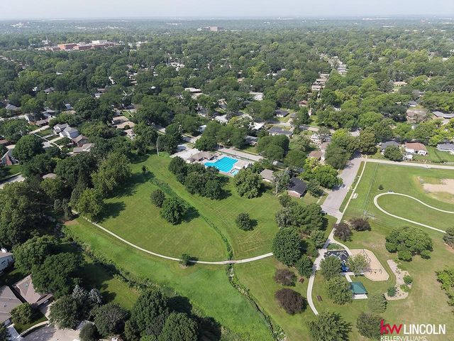 6544 Darlington Court, Lincoln, NE 68510