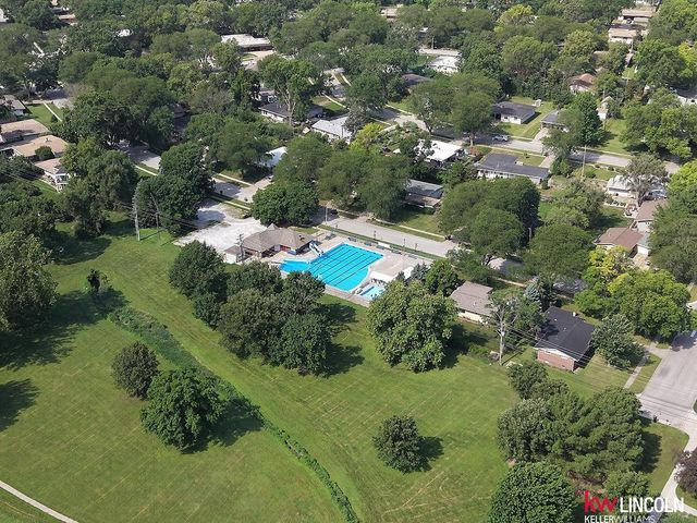 6544 Darlington Court, Lincoln, NE 68510