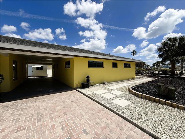 500 140TH AVENUE E, Madeira Beach, FL 33708
