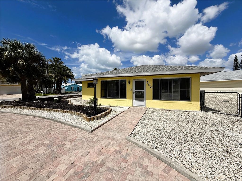 500 140TH AVENUE E, Madeira Beach, FL 33708