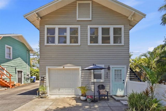 855 28TH AVENUE N, St Petersburg, FL 33704