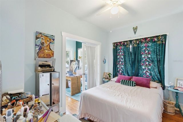 855 28TH AVENUE N, St Petersburg, FL 33704