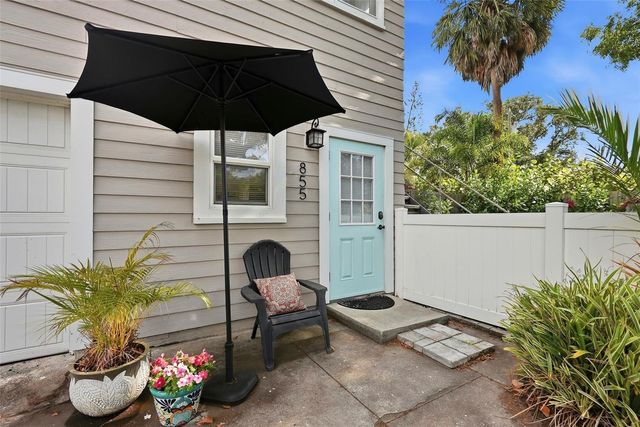 855 28TH AVENUE N, St Petersburg, FL 33704