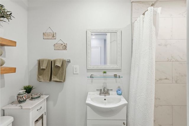 855 28TH AVENUE N, St Petersburg, FL 33704