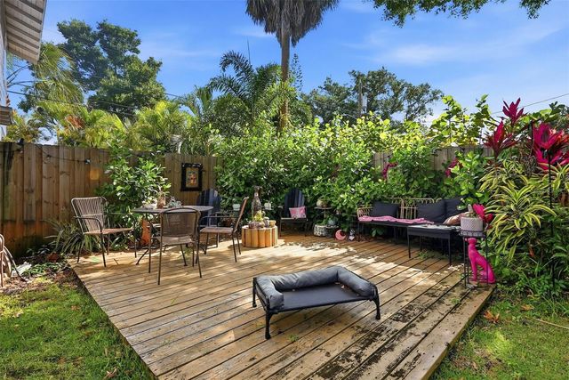 855 28TH AVENUE N, St Petersburg, FL 33704