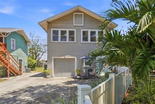 855 28TH AVENUE N, St Petersburg, FL 33704