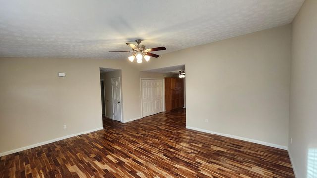 100 Henry Drive, Berea, KY 40403