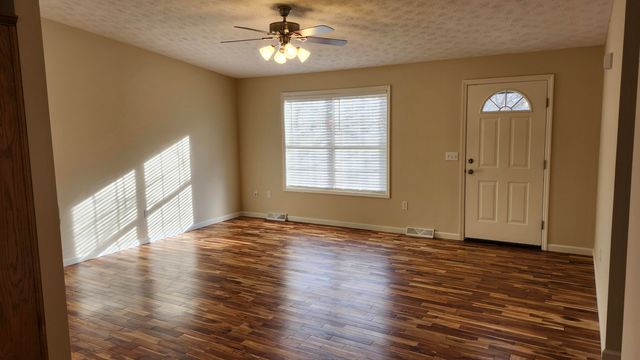 100 Henry Drive, Berea, KY 40403