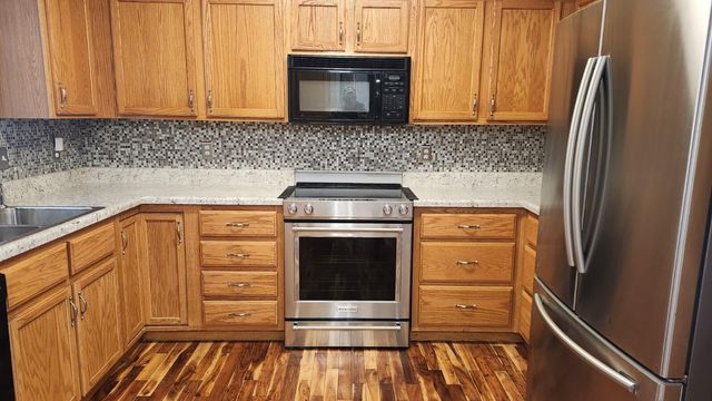 100 Henry Drive, Berea, KY 40403