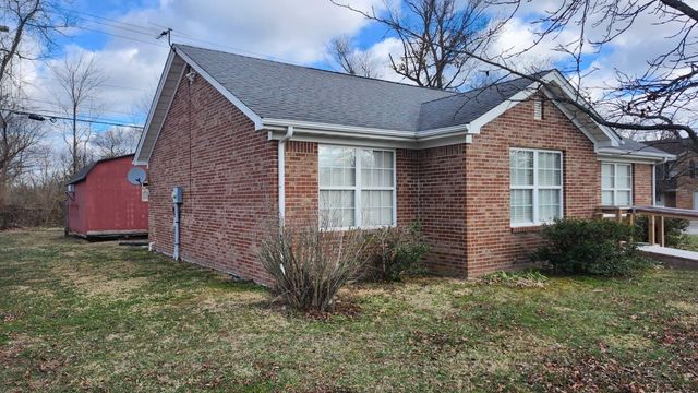 100 Henry Drive, Berea, KY 40403