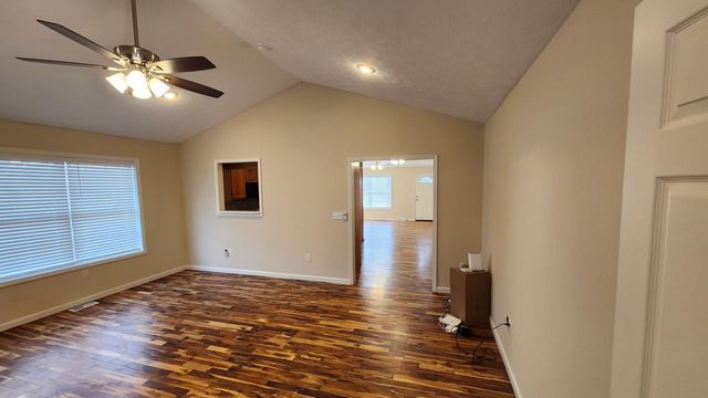 100 Henry Drive, Berea, KY 40403