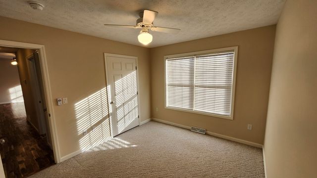 100 Henry Drive, Berea, KY 40403