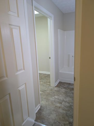 100 Henry Drive, Berea, KY 40403