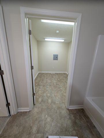 100 Henry Drive, Berea, KY 40403