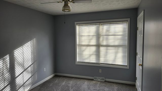 100 Henry Drive, Berea, KY 40403