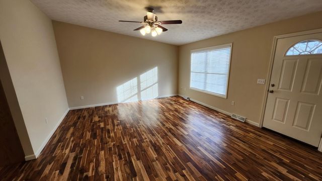 100 Henry Drive, Berea, KY 40403