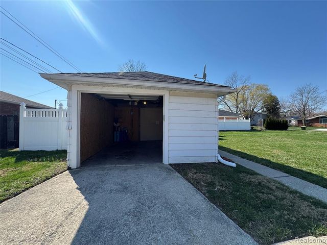 1507 Pagel Avenue, Lincoln Park, MI 48146