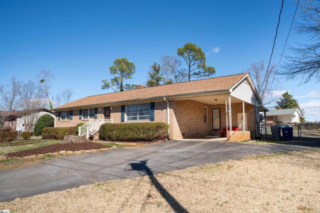 109 Pawnee Drive, Spartanburg, SC 29301