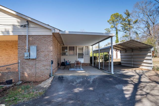 109 Pawnee Drive, Spartanburg, SC 29301