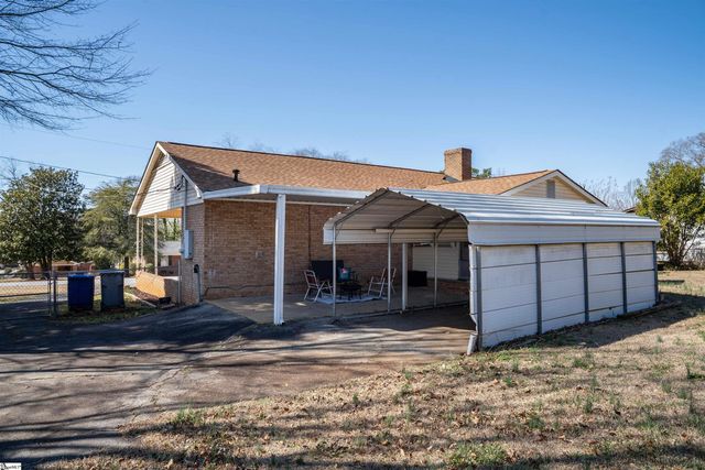 109 Pawnee Drive, Spartanburg, SC 29301